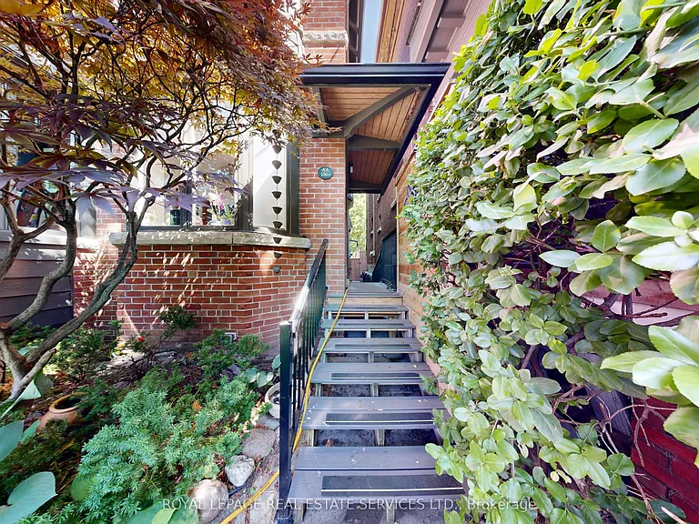 130A Westminster Ave #UPPER LEVEL — Photo 4