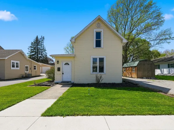 403 S Main St, South Whitley, IN 46787