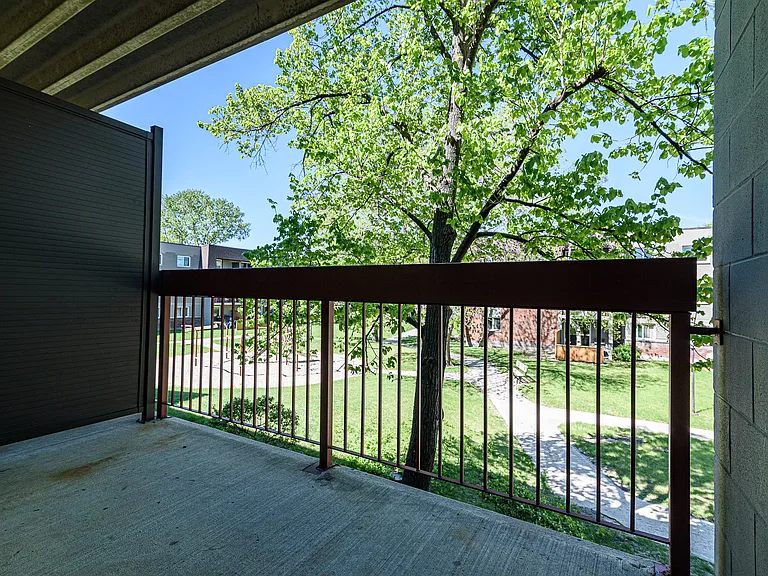 35 Strauss Dr — Photo 7