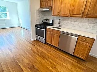 2818 41st St #1, Long Island City, NY 11103