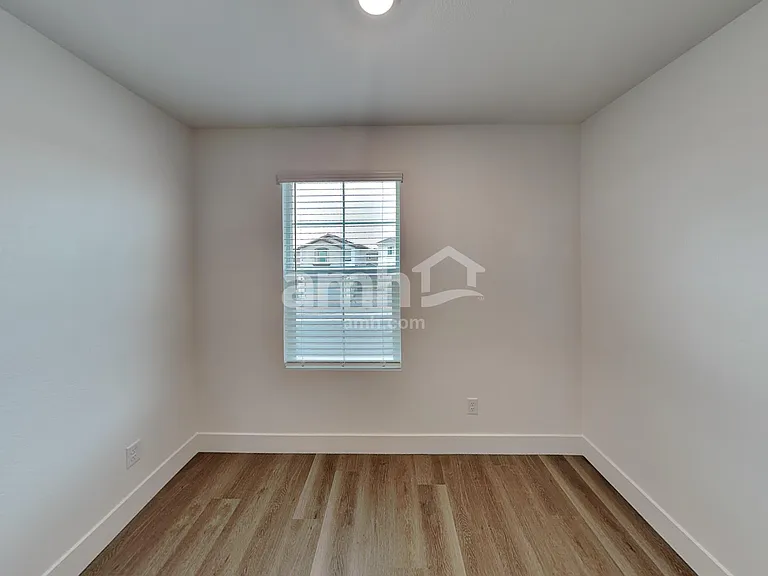 5879 Vaes Dothrak St — Photo 12