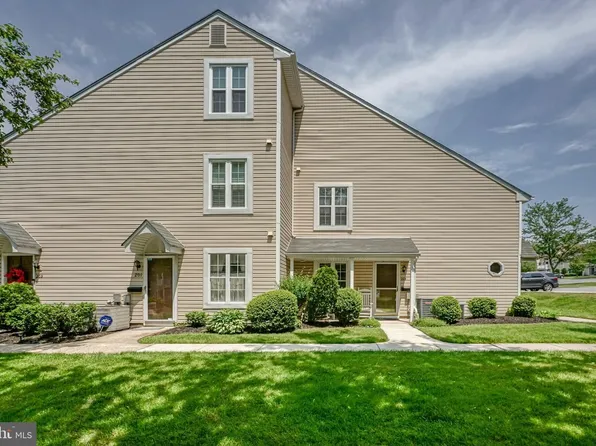 205 Boothby Ct #205, Sewell, NJ 08080