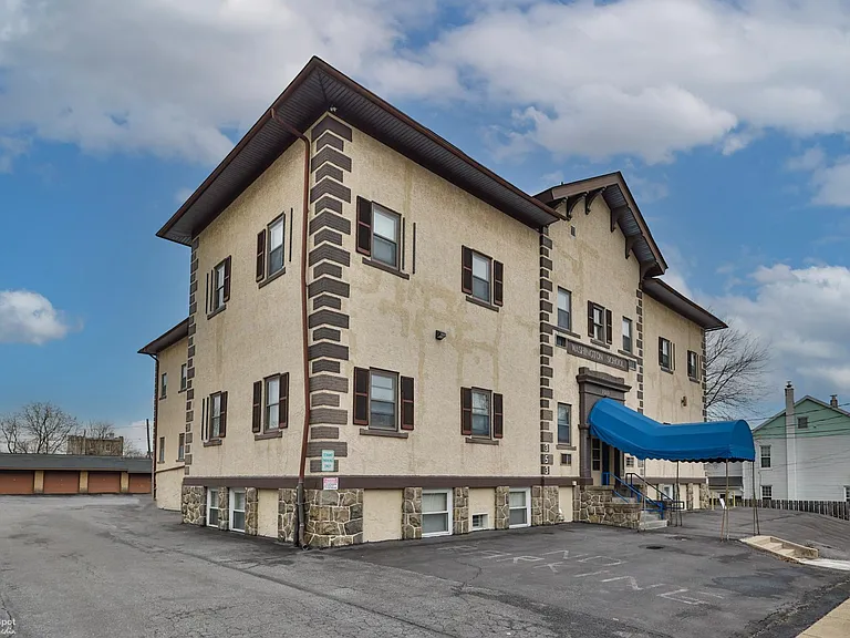 353 Broad St #9 — Photo 1
