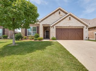 196 Mission Hills Rd, Lewisville, TX 75067