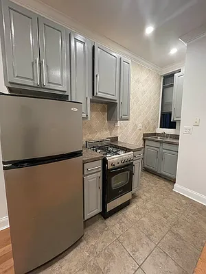 Rented by R New York | media 21