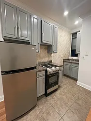 Rented by R New York