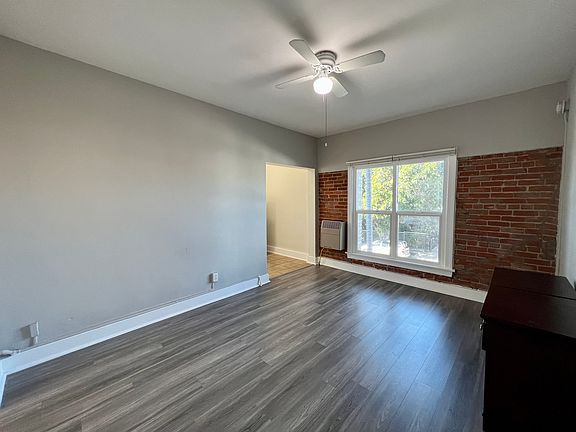 2nd image of 1626 N Harvard Blvd #1B-1Ba-600Sqft