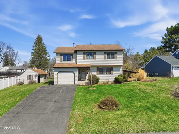 14 Leonard Drive, Schenectady, NY 12309