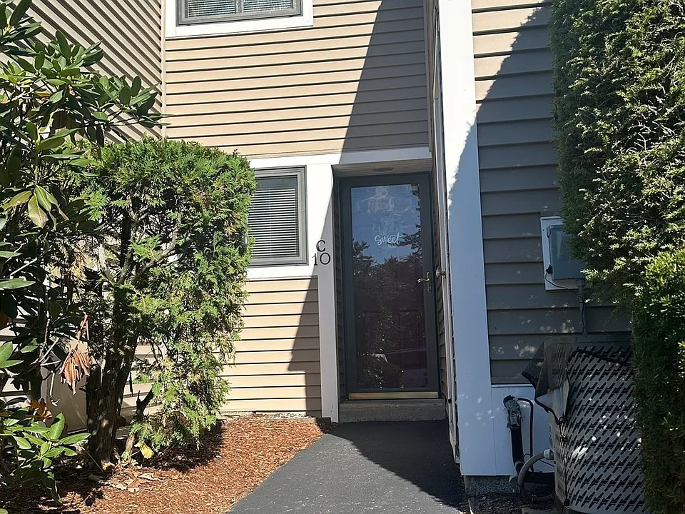 326 Sterling St #C10