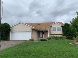 2329 Londin Ln E, Maplewood, MN 55119
