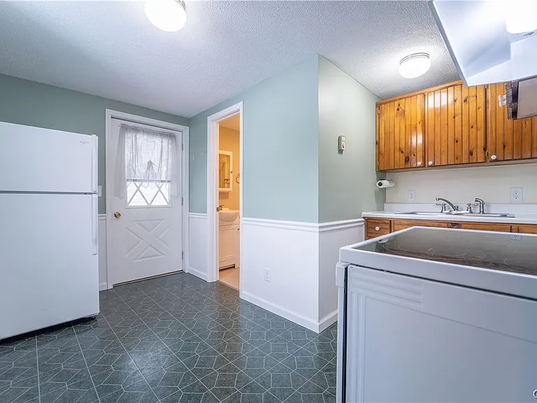 102 N Helmer Ave #3 — Photo 15