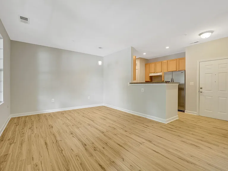 42421 Rockrose Sq #101 — Photo 8