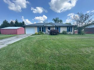1704 Twinbrook Dr, Sellersburg, IN 47172