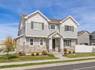 1592 W Parkview Dr, Syracuse, UT 84075