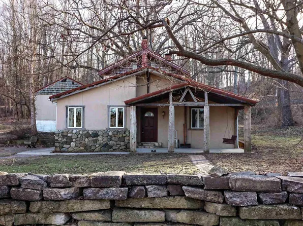 1702 S Spring St, Mishawaka, IN 46544