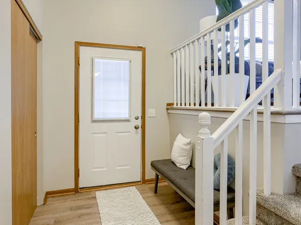 17838 Olive St, Omaha, NE 68136