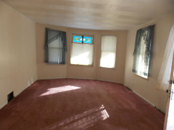 2nd image of 2942 Russell Ave N