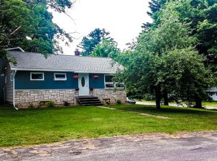 135 Seilo Ave, Ishpeming, MI 49849