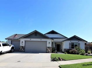 352 Stinson Loop, Redding, CA 96003