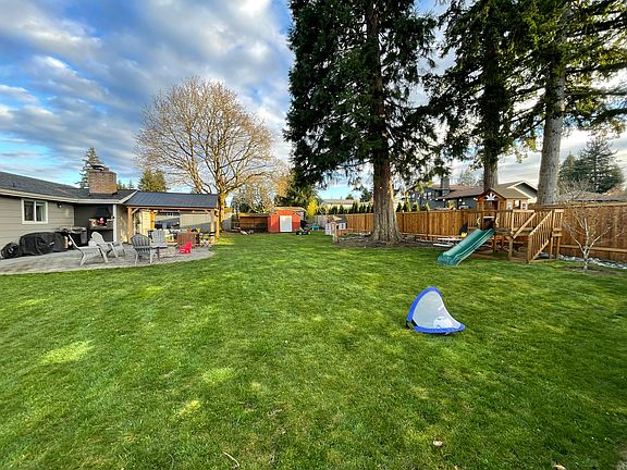 4th image of 8930 Cascadia Ave