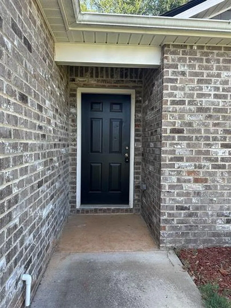 Spacious 3-Bedroom Home with 2-Car Garage in Montevallo! — Photo 2