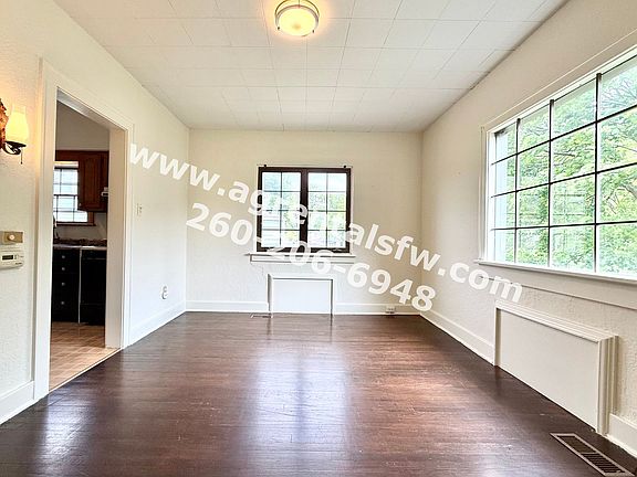 5th image of 4708 Palatine Dr