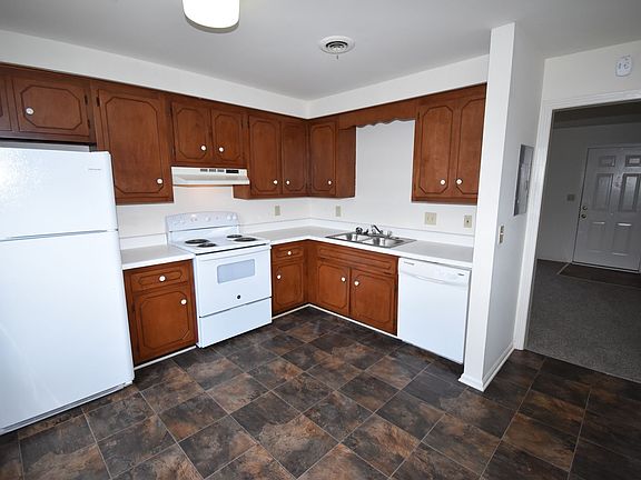 4th image of 1500 W Knollwood Cir #A