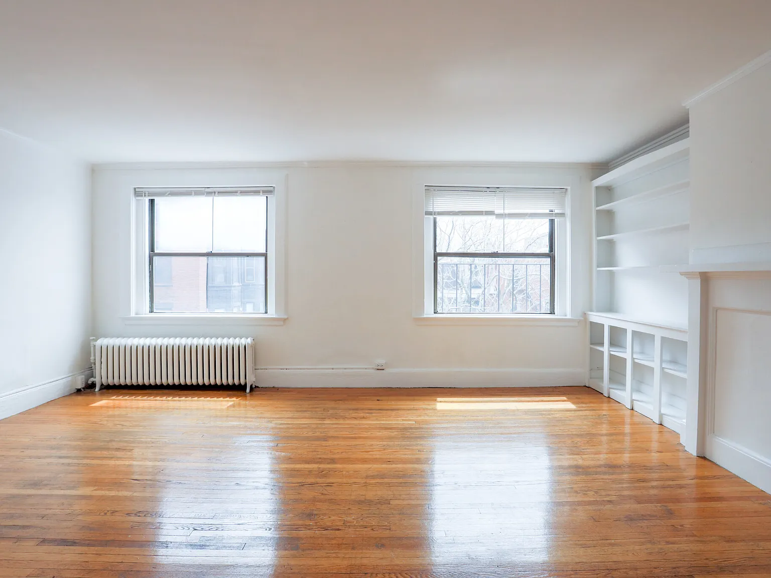 Studio, 400 sqft, $2,600 — Photo 3