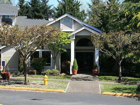 4th image of 19230 Forest Park Dr NE #235