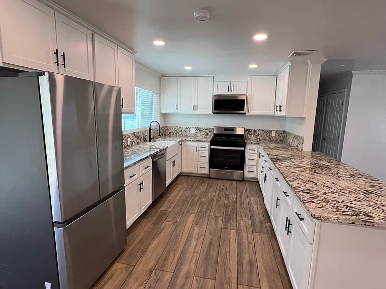 3917 Granada Ave — Photo 9