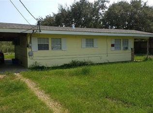 125 Harbor Cir, Mathis, TX 78368