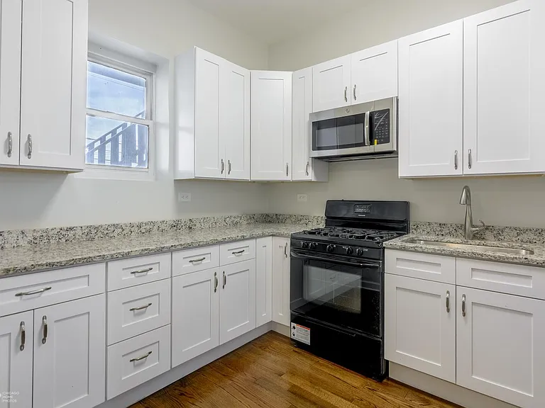 4540 N Sheridan Rd #1 — Photo 18