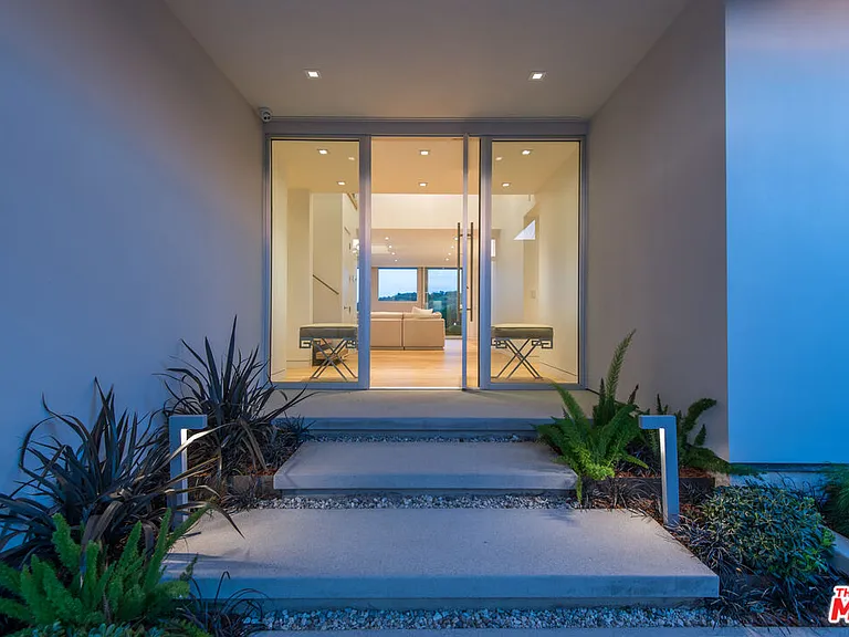 3642 Beverly Ridge Dr — Photo 4