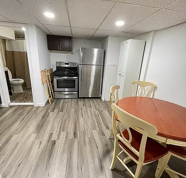 Hylan Blvd — Photo 1