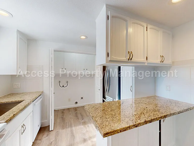 229 Starr Ave — Photo 7