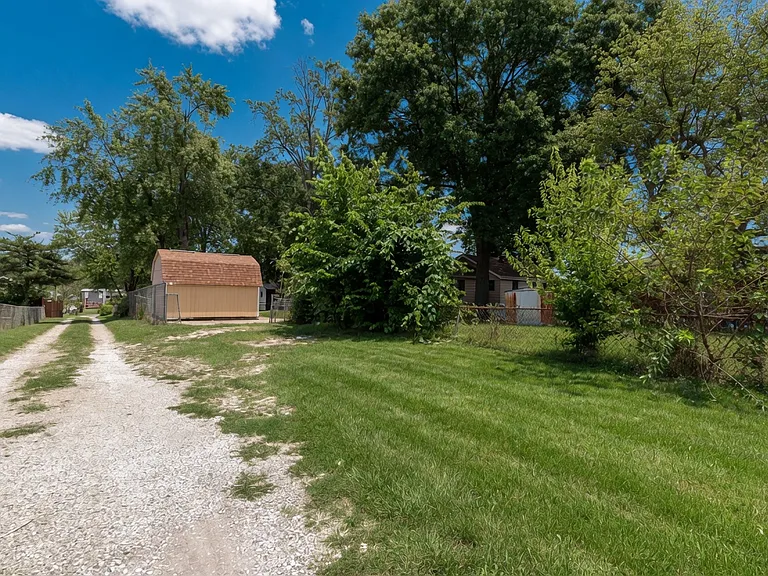 2415 Telegraph Rd — Photo 38