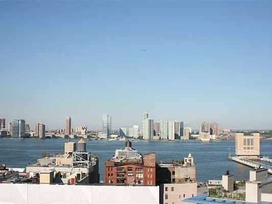 Rented by Sotheby's International Realty | media 12