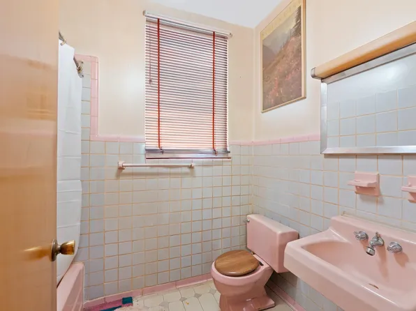 17 East 39th Street image 14 of 33