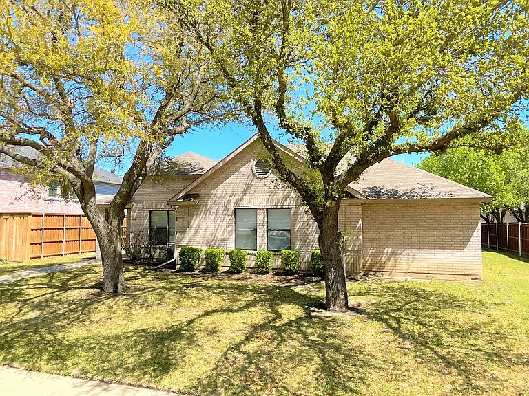 6410 Nottoway Ct — Photo 3