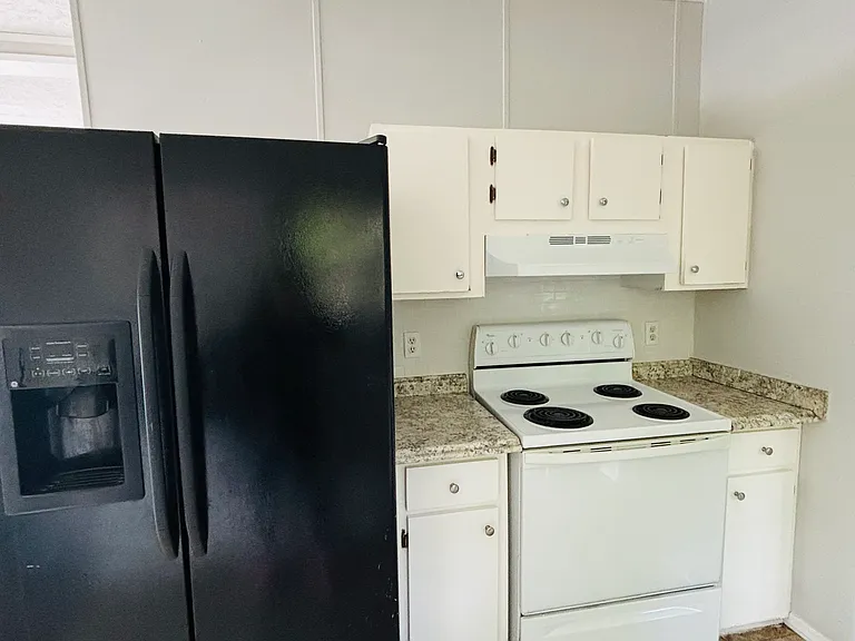 362 Wilson St S — Photo 12