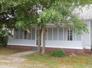 209 N Dudley St, Burgaw, NC 28425