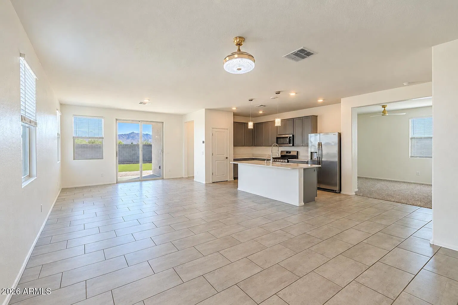 3 bed, 2.0 bath, 1945 sqft, $2,250 — Photo 4