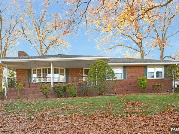 412 Coolidge Ave, Township Of Washington, NJ 07676