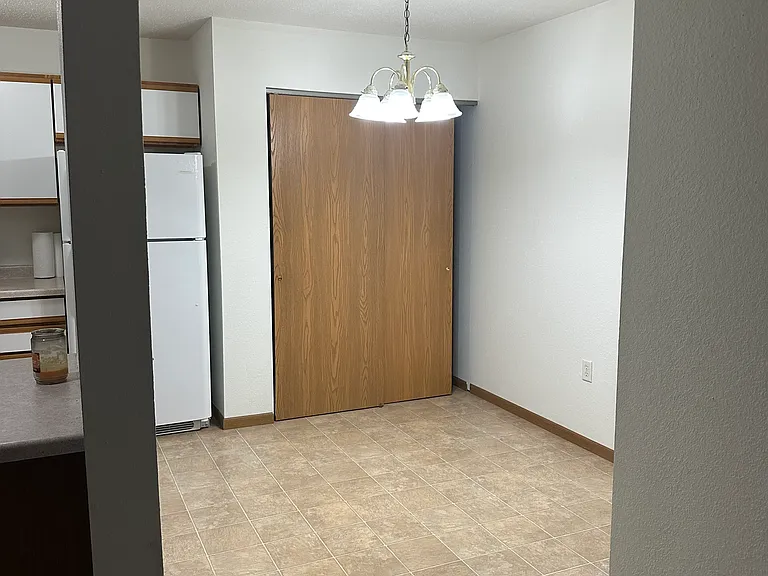 951 Oak Ridge Ct #604 — Photo 7