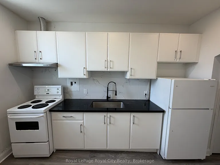 21 Gordon St #7 — Photo 7