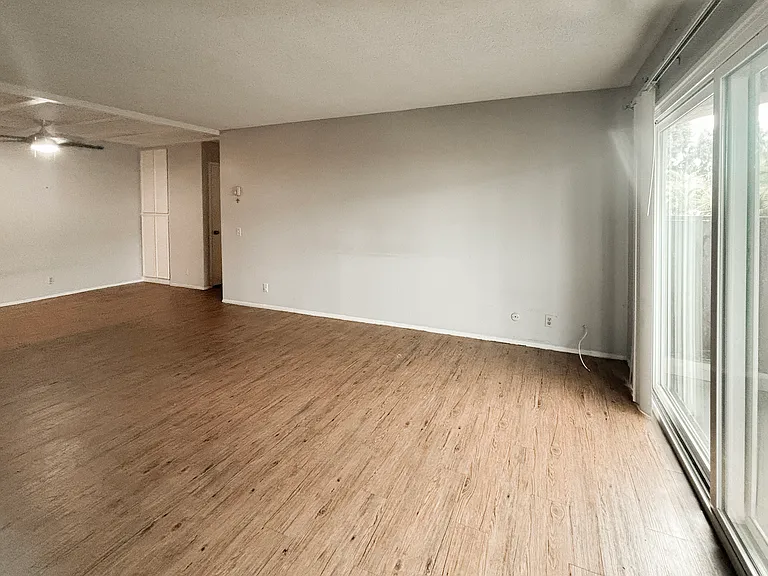 389 S Lincoln Ave #11 — Photo 4