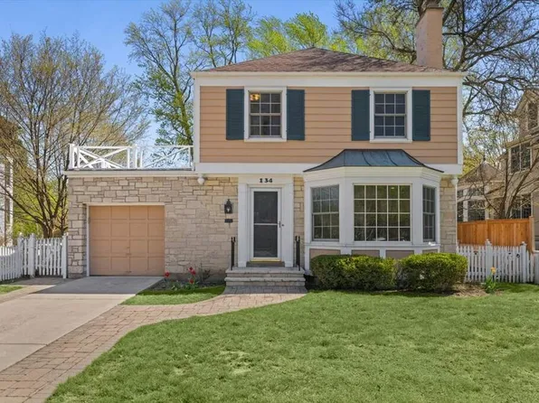 134 Park Ave, Wilmette, IL 60091