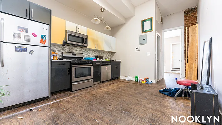 Rented by Nooklyn NYC LLC | media 18