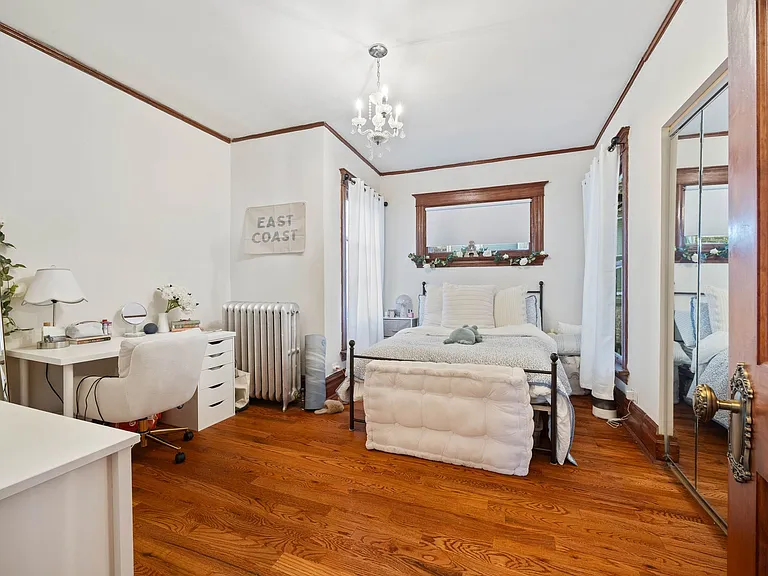 711 Emerson St #1 — Photo 8