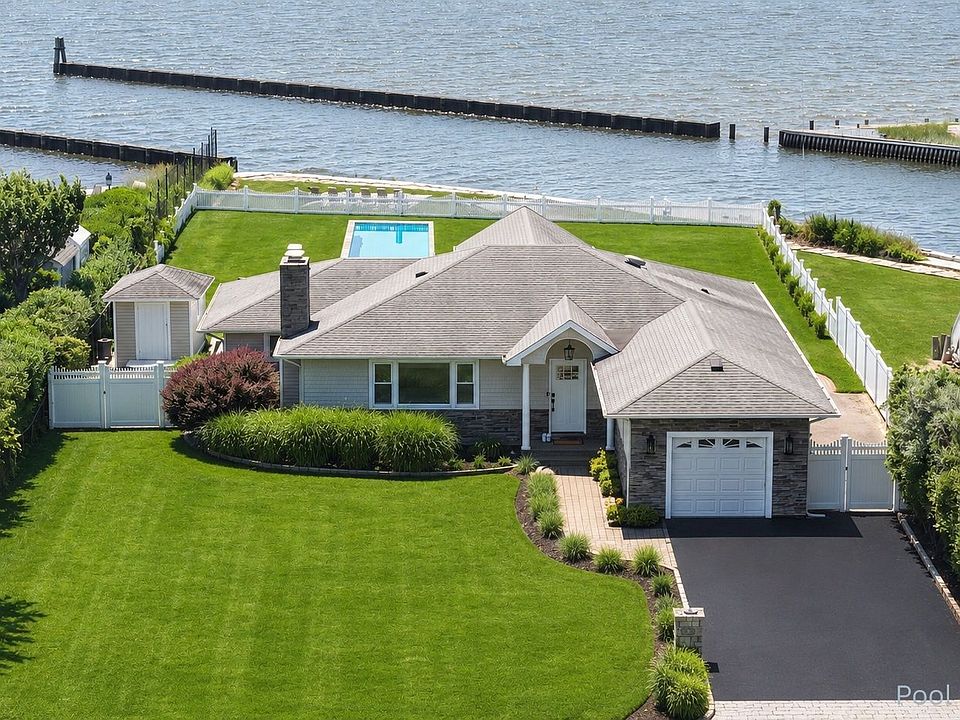 1st image of 40 Laura Lee Dr